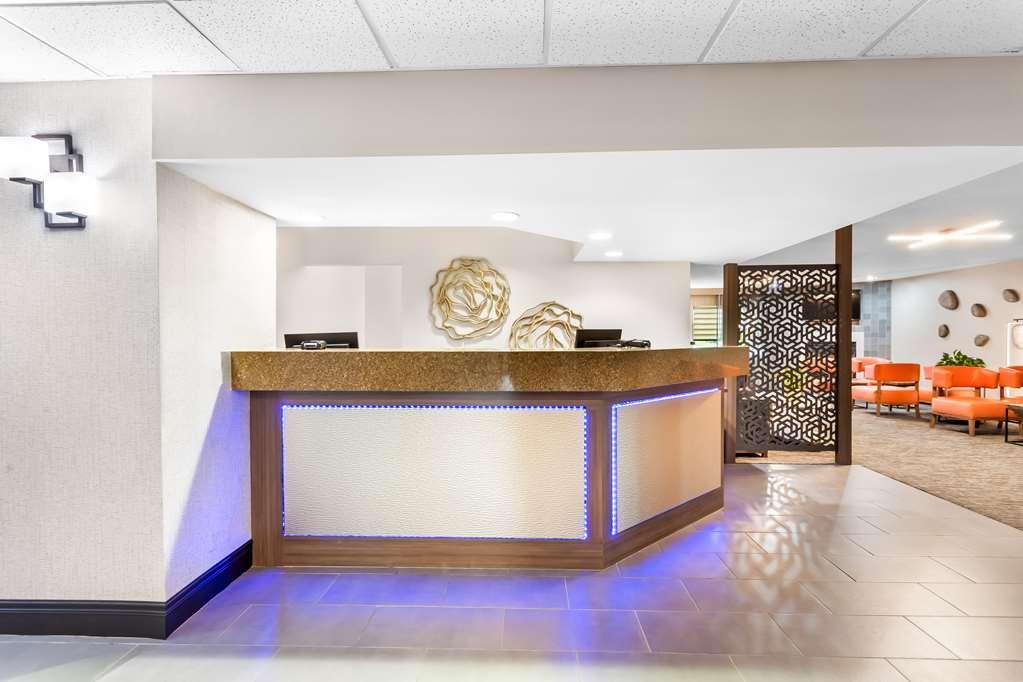 Best Western Oswego Hotel Interior photo